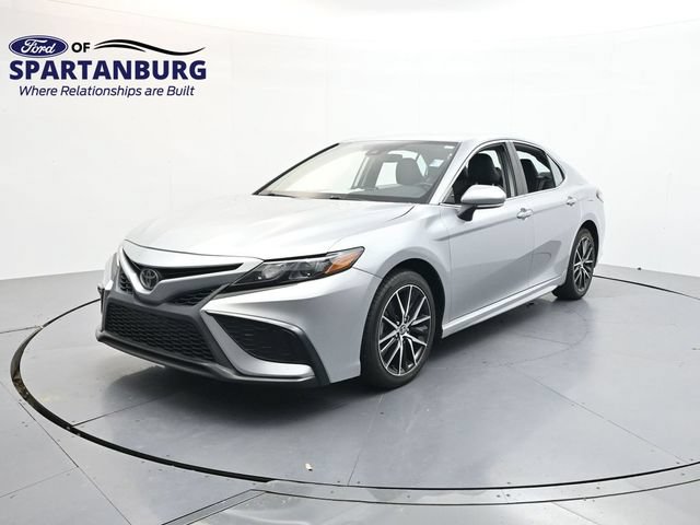 Used 2023 Toyota Camry SE FWD image 3