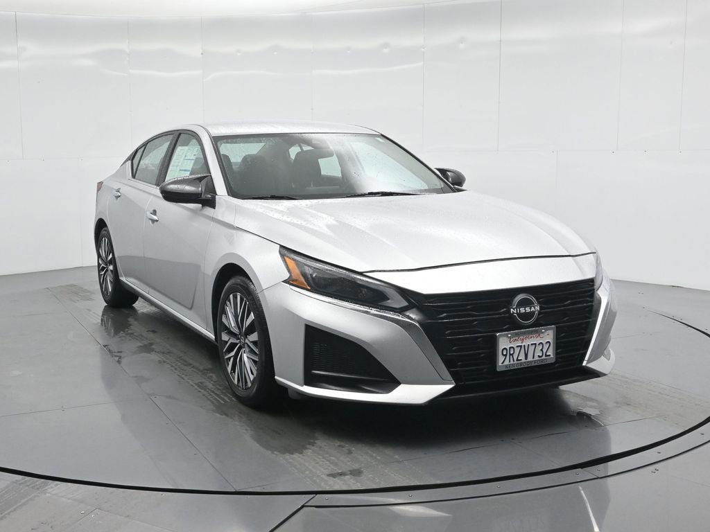 Used 2023 Nissan Altima 2.5 SV image 7