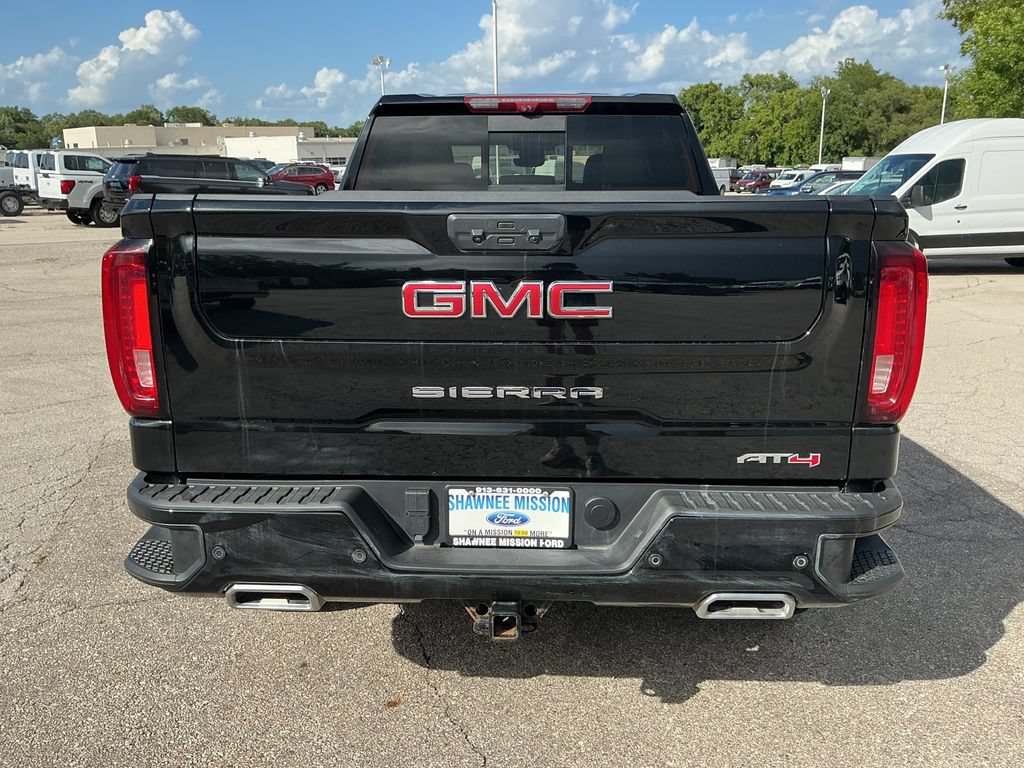 Used 2024 GMC Sierra 1500 AT4 w/ Technology Package AWD/4WD image 4