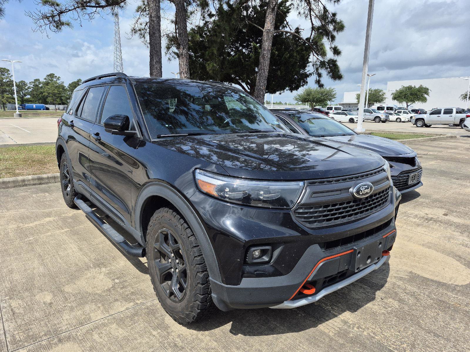 Certified 2022 Ford Explorer Timberline w/ Timberline Technology Package AWD/4WD image 4