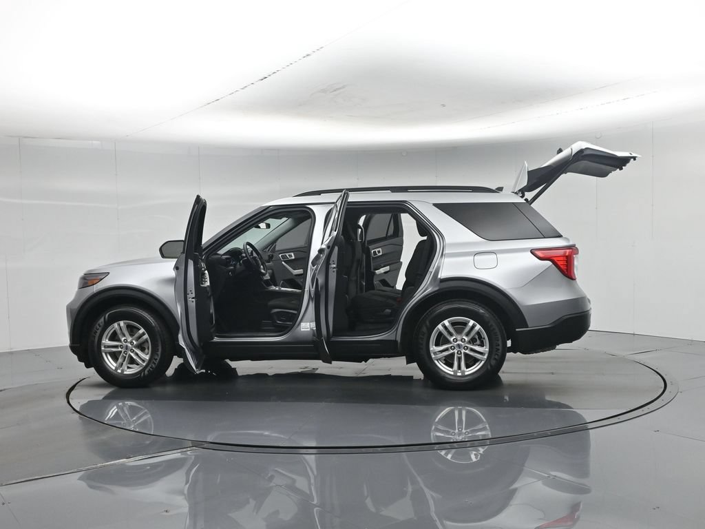 Certified 2023 Ford Explorer XLT RWD image 39