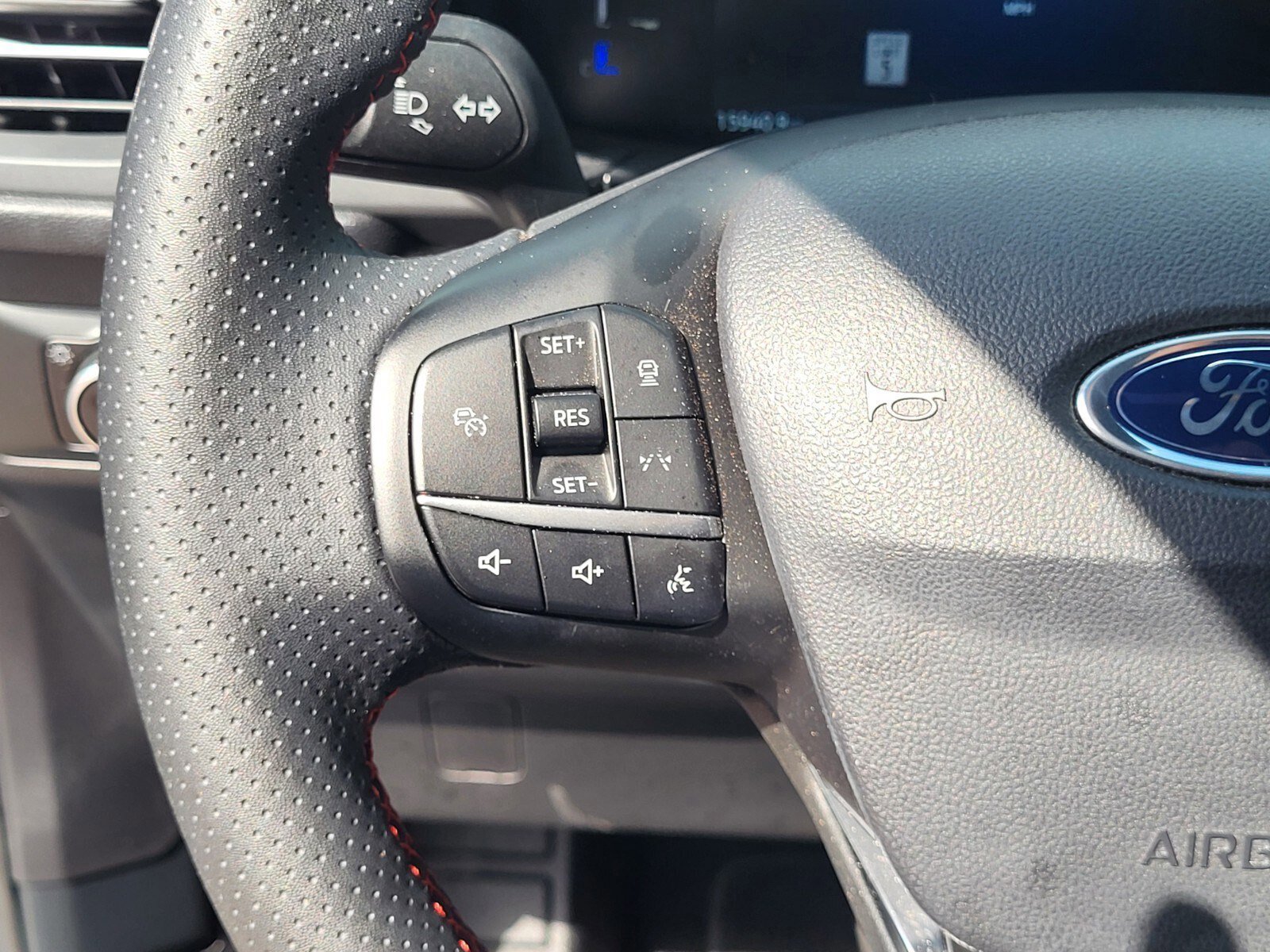 Certified 2025 Ford Escape ST-Line w/ Tech Pack #1 image 28