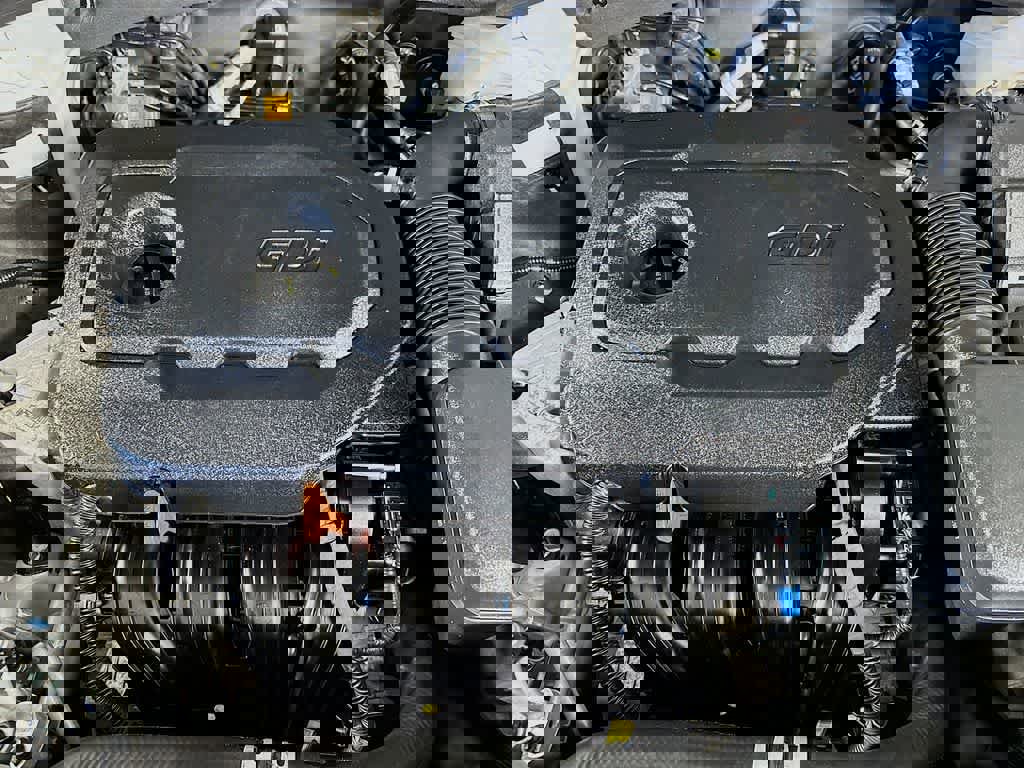 Used 2020 Hyundai Santa Fe Limited image 9