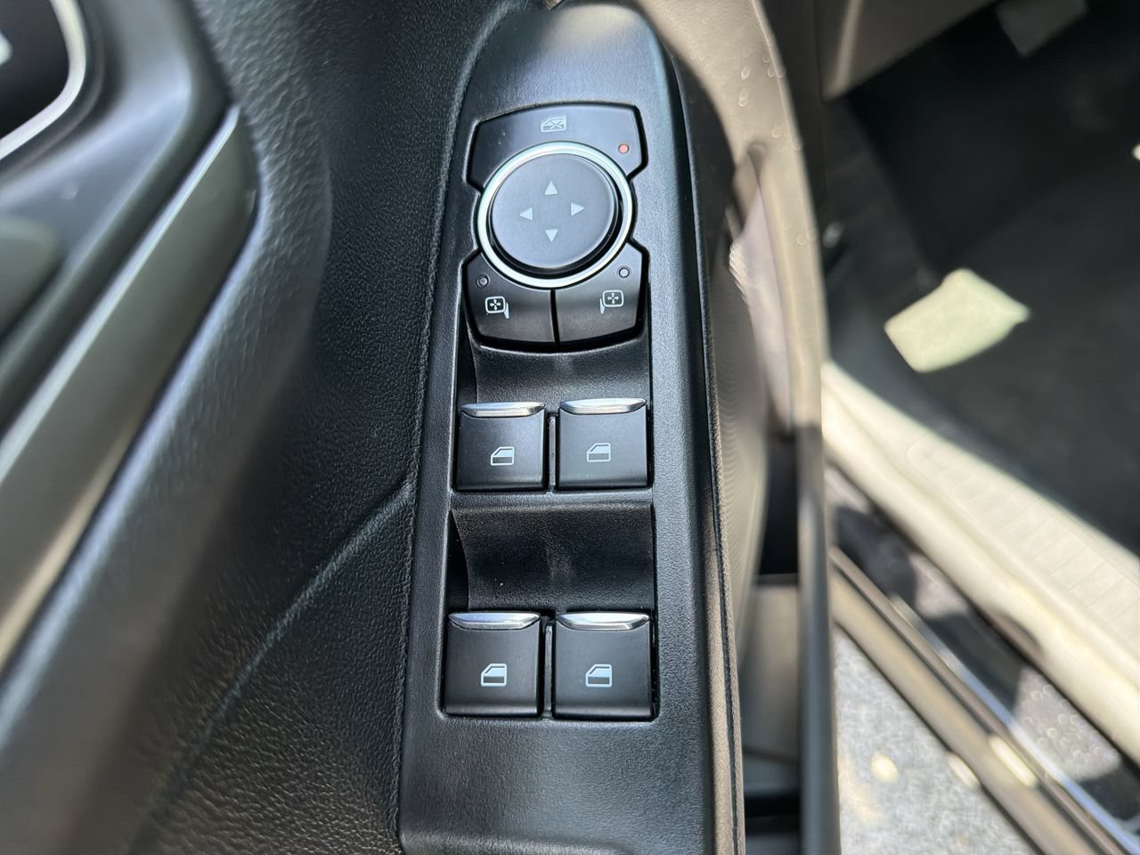 Certified 2024 Ford Escape Active FWD image 18