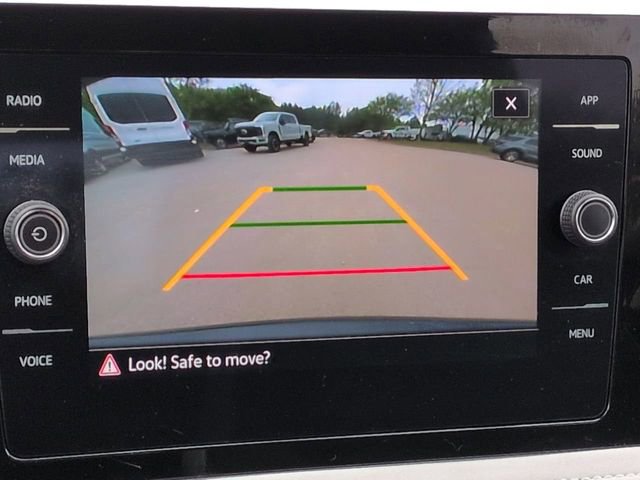 Used 2025 Volkswagen Taos SE FWD image 24