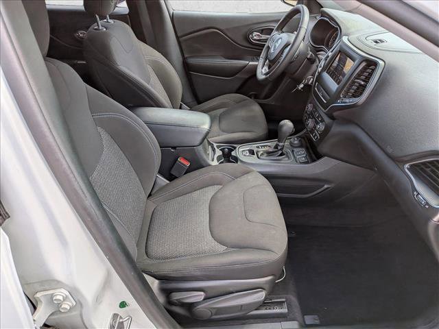 Used 2019 Jeep Cherokee Latitude w/ Cold Weather Group AWD/4WD image 23