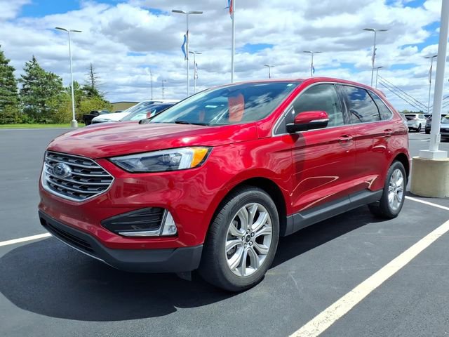 Certified 2024 Ford Edge Titanium AWD/4WD image 2