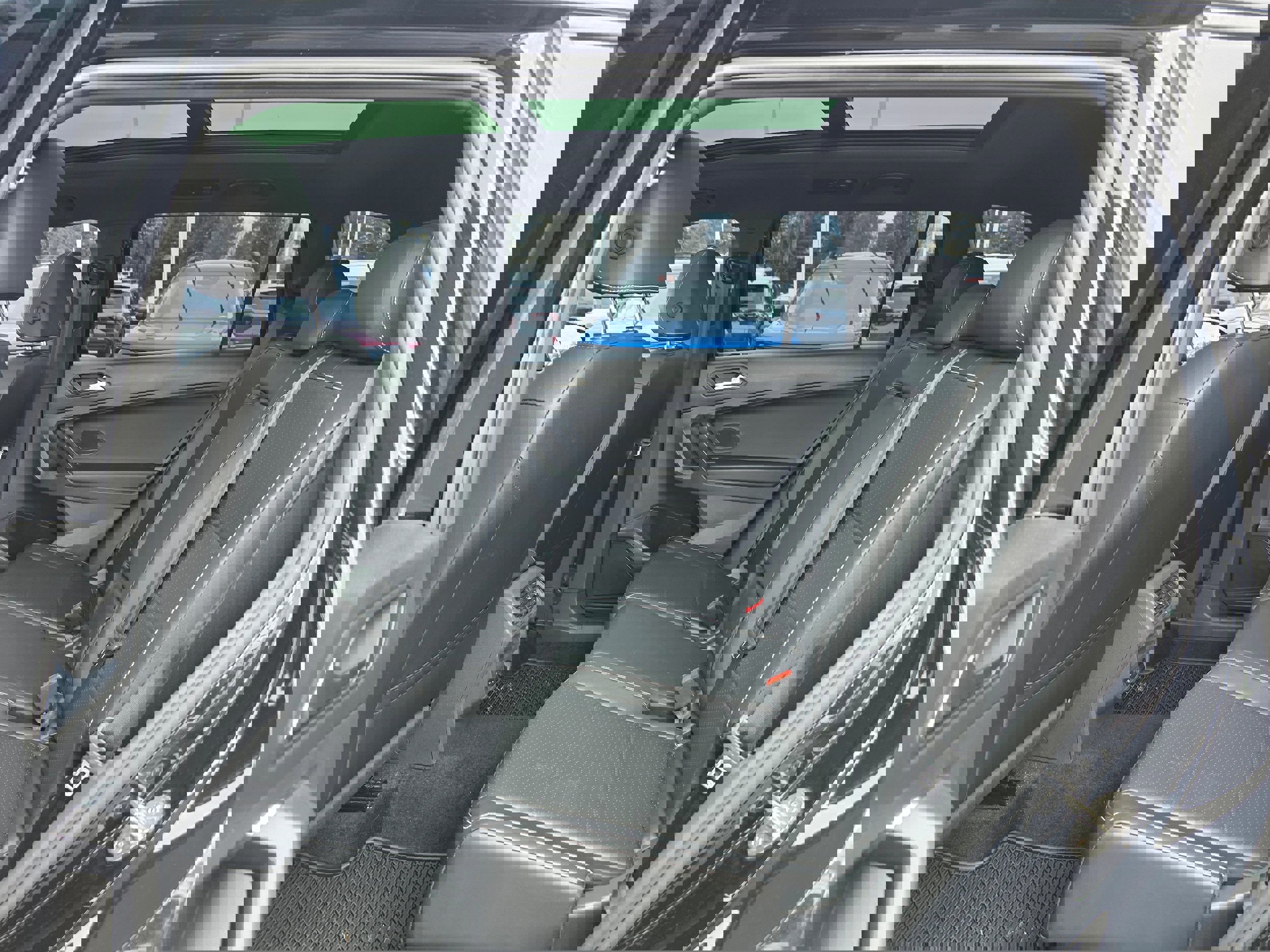 Used 2021 Volkswagen Tiguan SE R-Line image 7