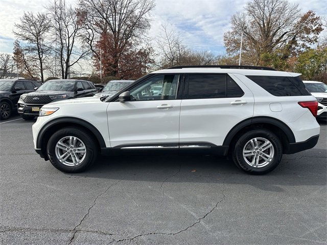 Certified 2022 Ford Explorer XLT image 2