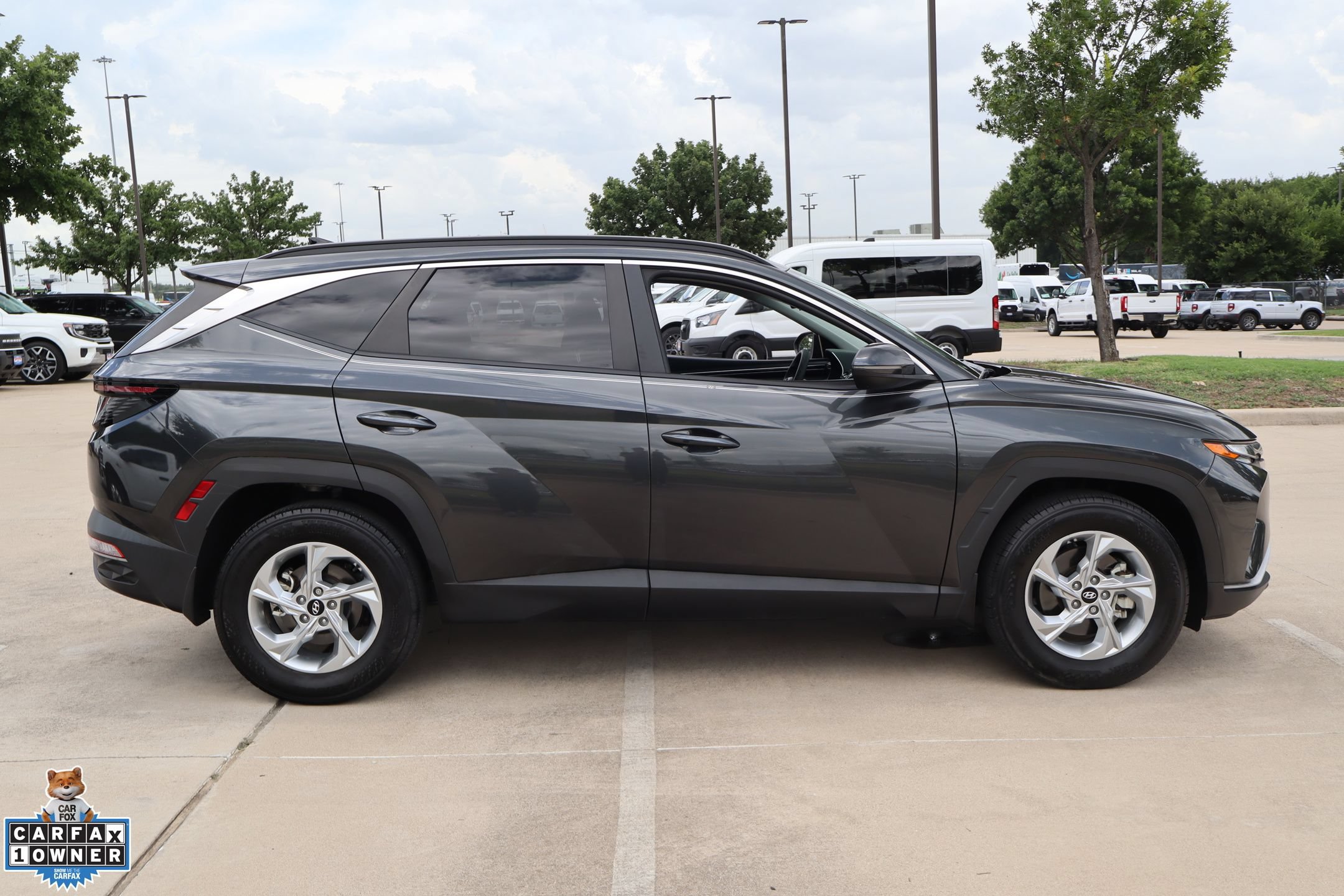 Used 2022 Hyundai Tucson SEL FWD image 2