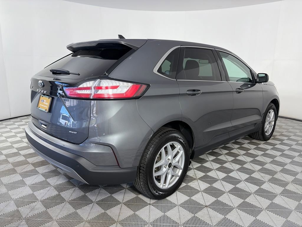 Certified 2024 Ford Edge SEL image 5