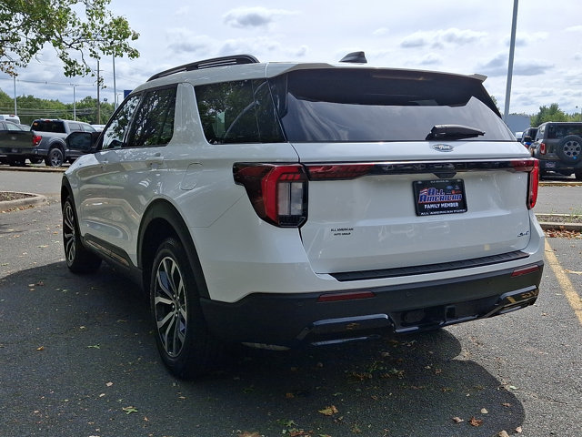Certified 2025 Ford Explorer ST-Line AWD/4WD image 8