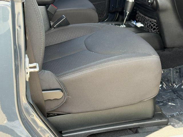 Used 2017 Jeep Wrangler Sport AWD/4WD image 16