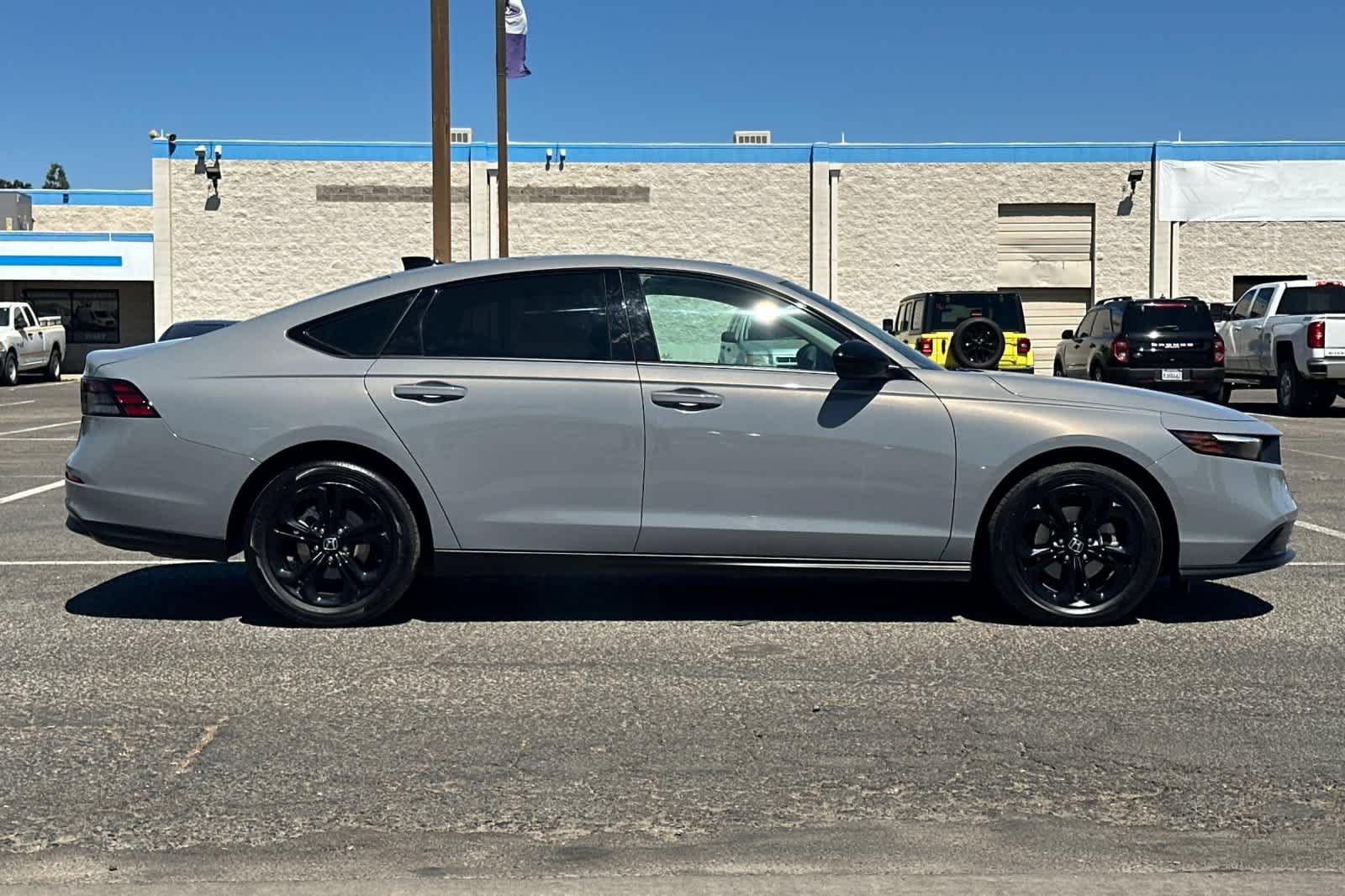 Used 2025 Honda Accord SE image 8