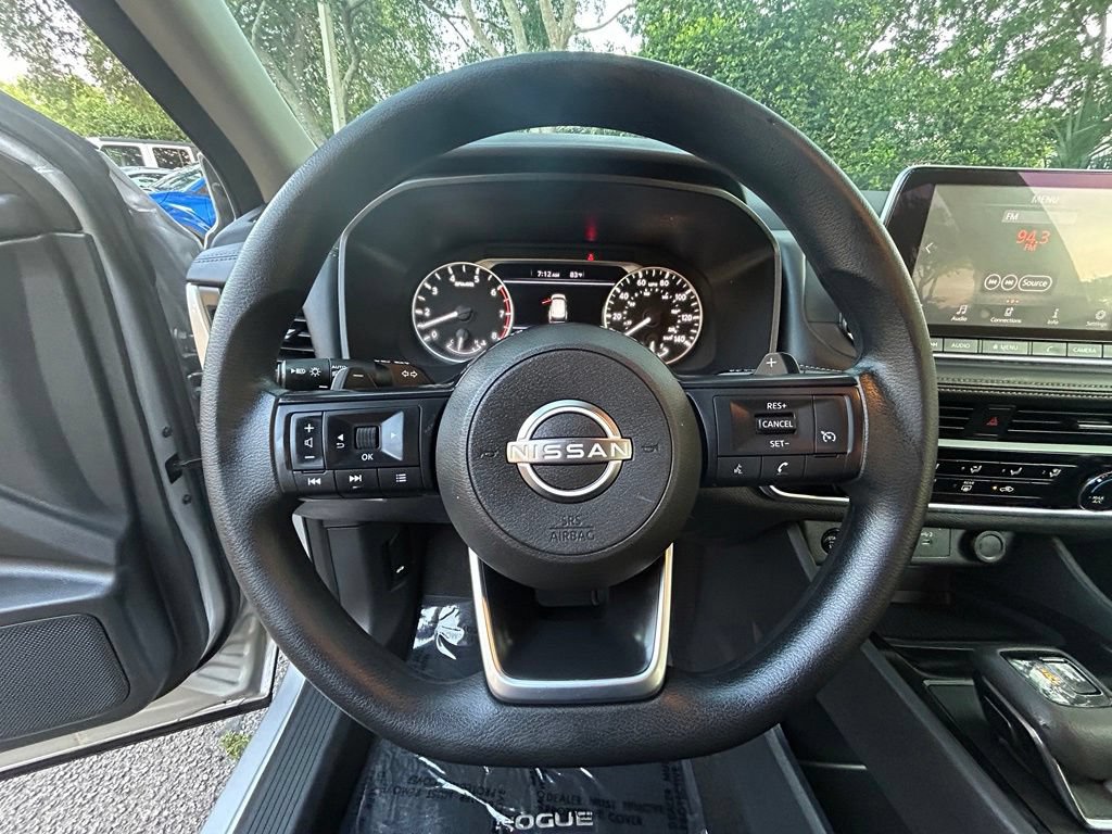 Used 2024 Nissan Rogue S AWD/4WD image 15