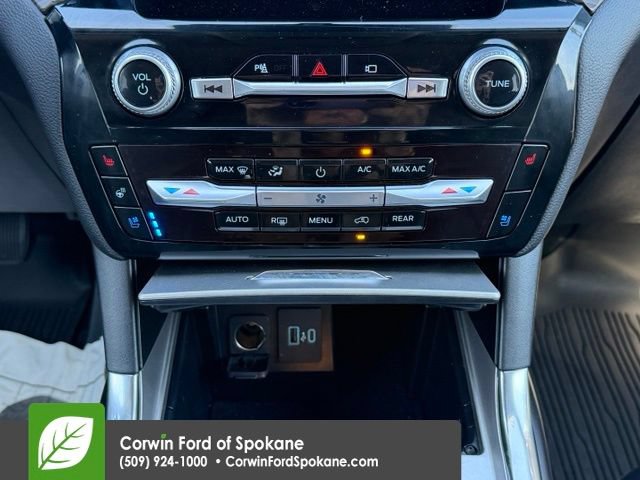 Certified 2022 Ford Explorer Limited w/ Class IV Trailer Tow Package AWD/4WD image 31