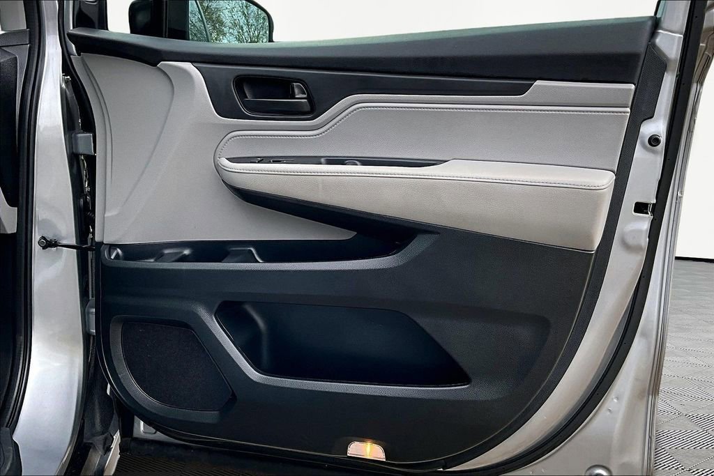 Used 2023 Honda Odyssey EX-L image 24