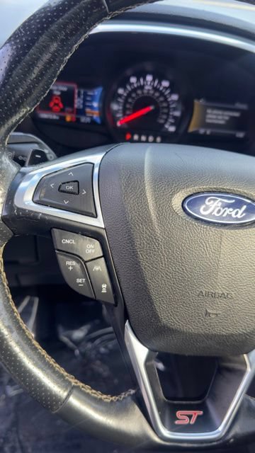 Certified 2020 Ford Edge ST w/ Cold Weather Package AWD/4WD image 9