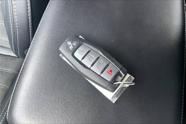 Used 2024 Mitsubishi Outlander AWD image 11