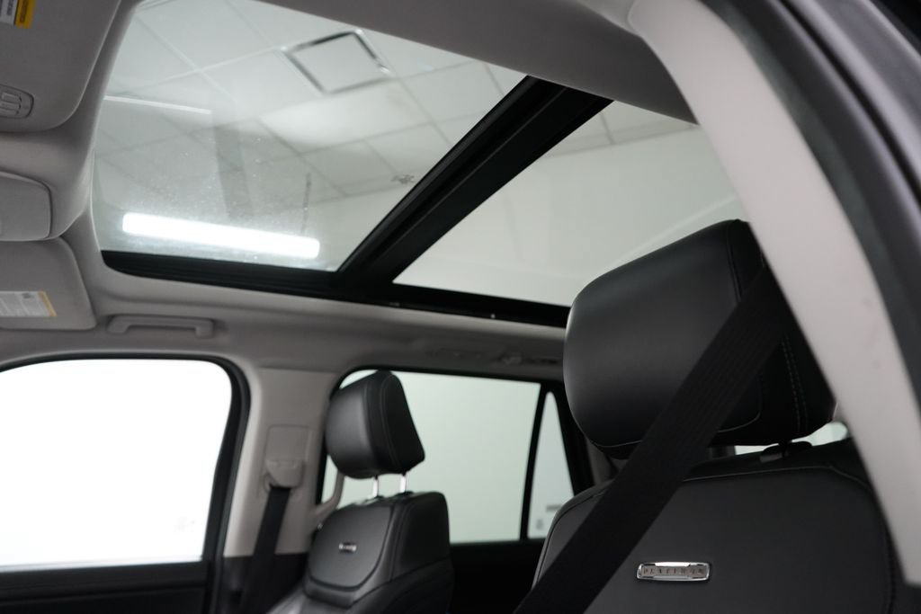 Certified 2025 Ford Expedition Max Platinum AWD/4WD image 17