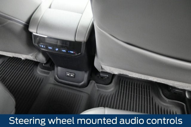 Used 2022 Toyota Highlander XLE AWD/4WD image 16