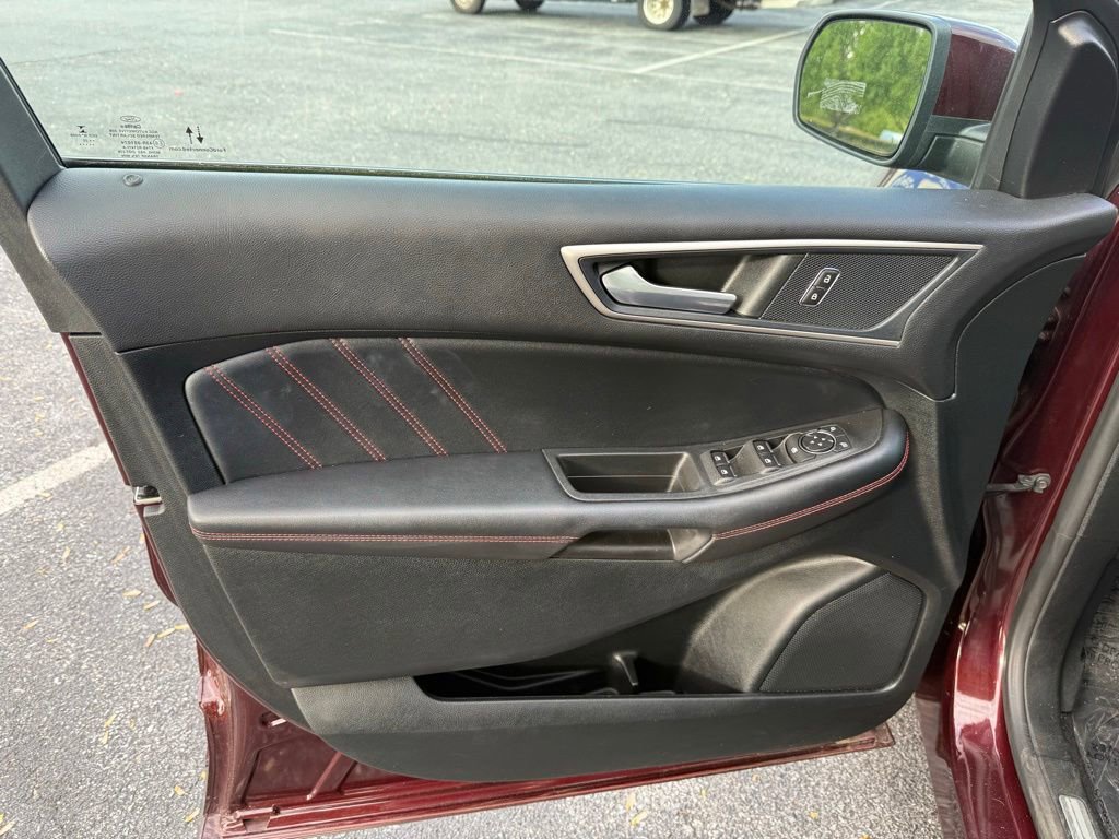 Certified 2022 Ford Edge ST-Line AWD/4WD image 12