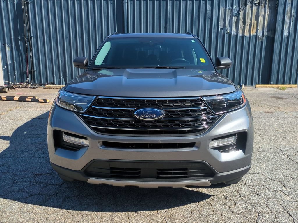 Certified 2021 Ford Explorer XLT w/ Equipment Group 202A RWD image 2