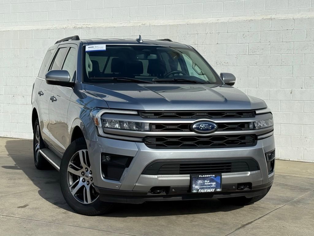 Certified 2023 Ford Expedition XLT image 3
