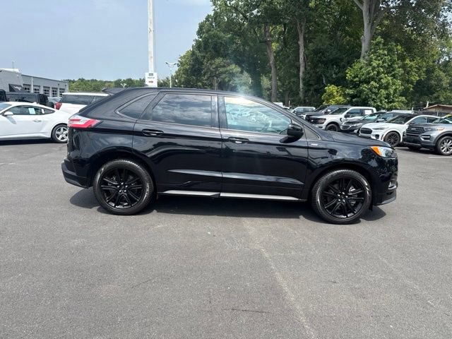 Certified 2024 Ford Edge ST-Line AWD/4WD image 9