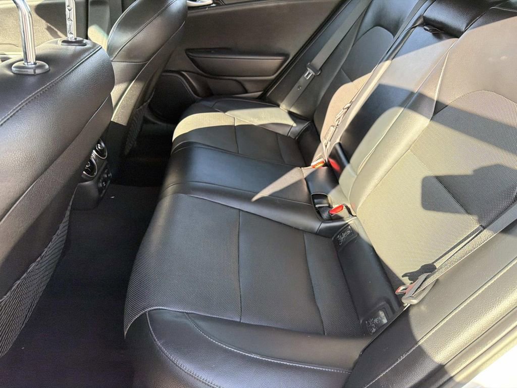 Used 2019 Kia Stinger image 19