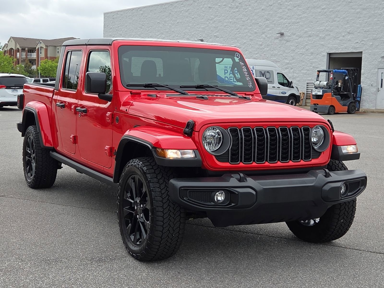 Used 2025 Jeep Gladiator Sport image 1
