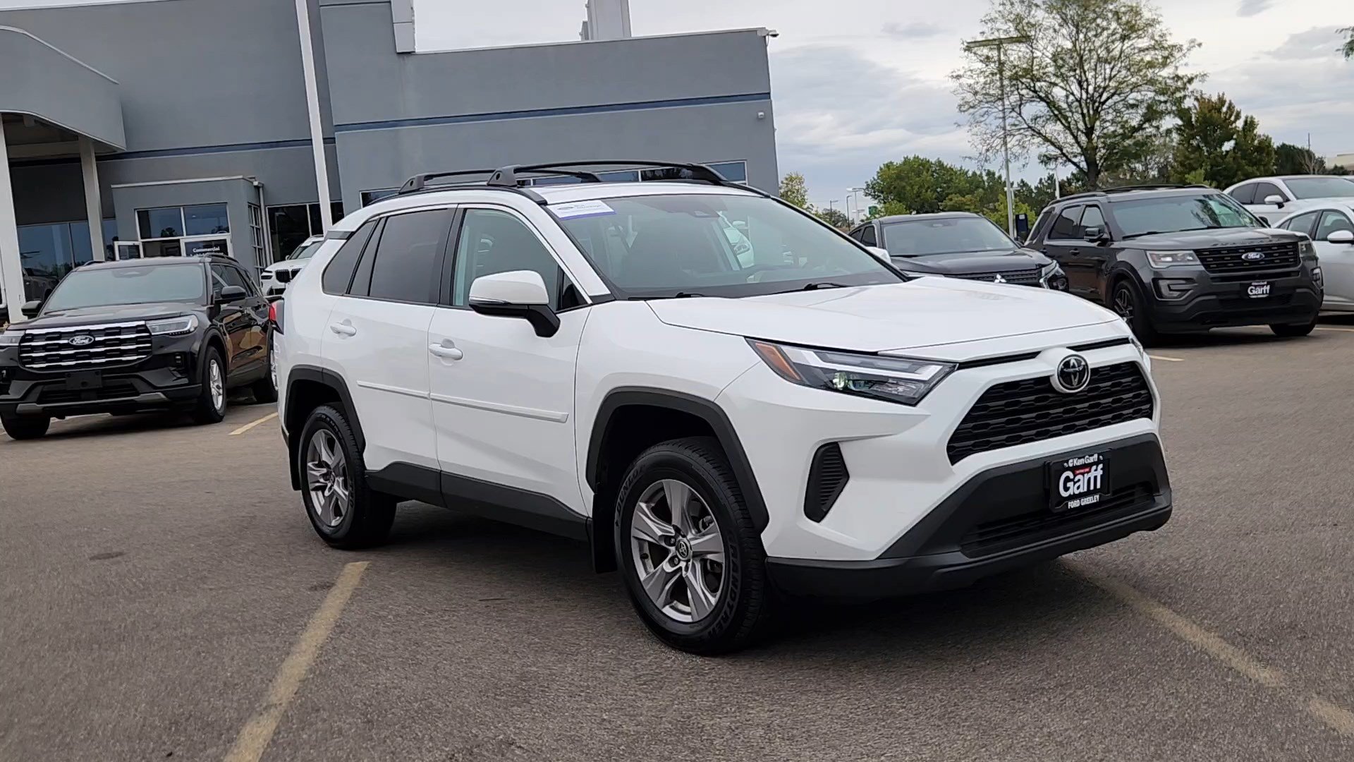 Used 2025 Toyota RAV4 XLE w/ Convenience Package AWD/4WD image 8