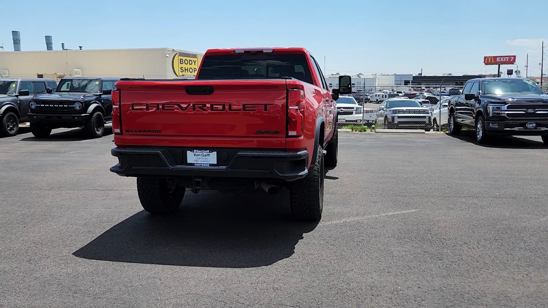 Used 2024 Chevrolet Silverado 2500 ZR2 AWD/4WD image 3