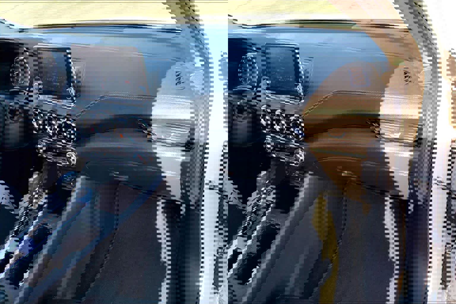 Used 2024 Nissan Sentra SV image 17