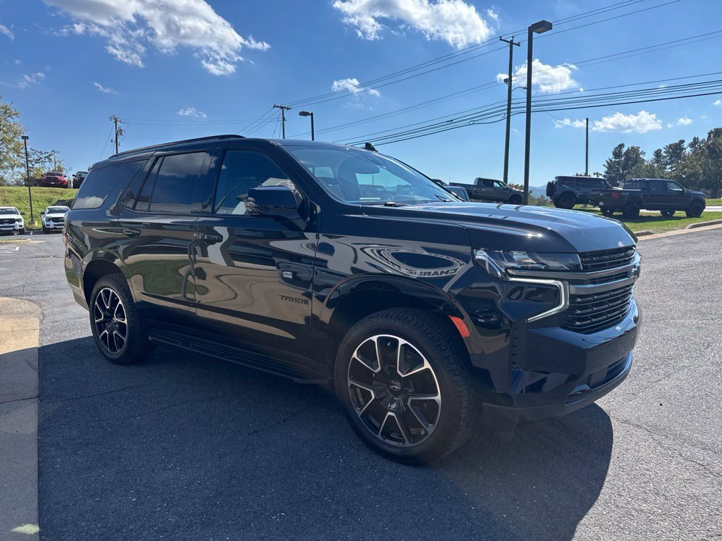 Used 2022 Chevrolet Tahoe RST w/ Luxury Package AWD/4WD image 8