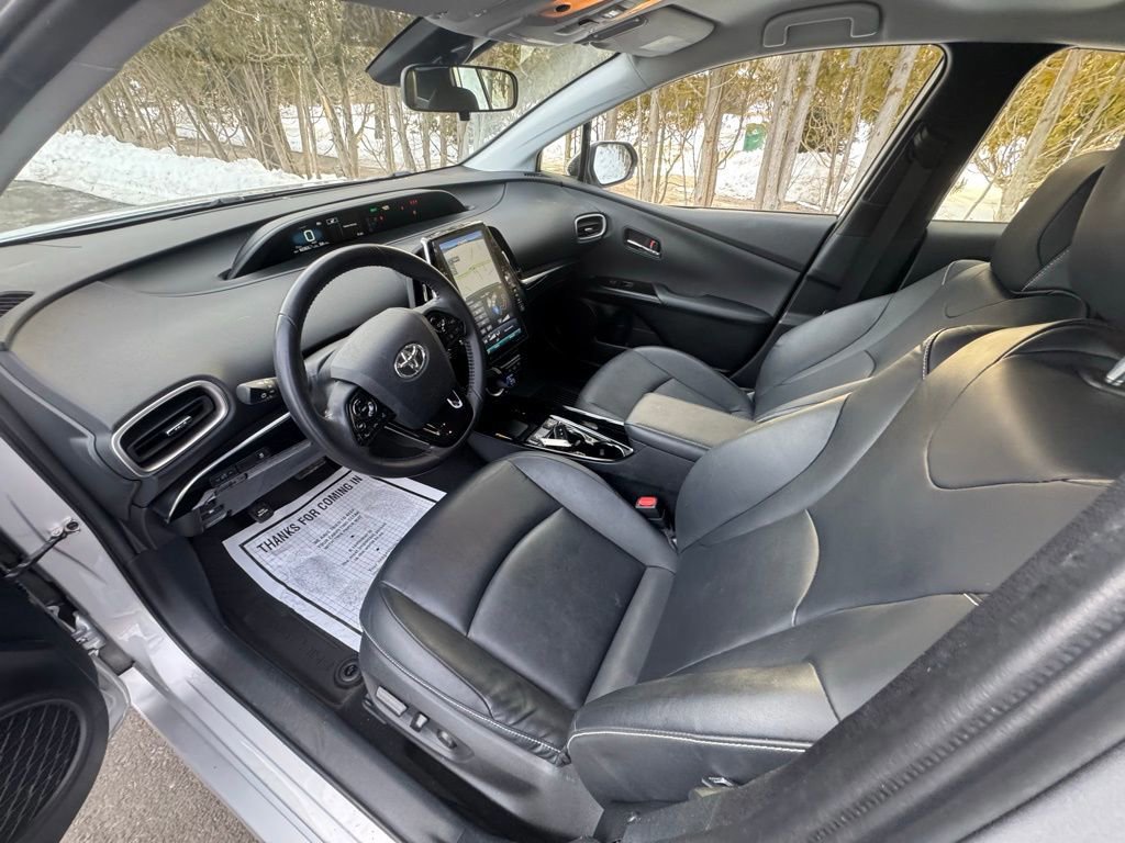 Used 2022 Toyota Prius Prime XLE image 11