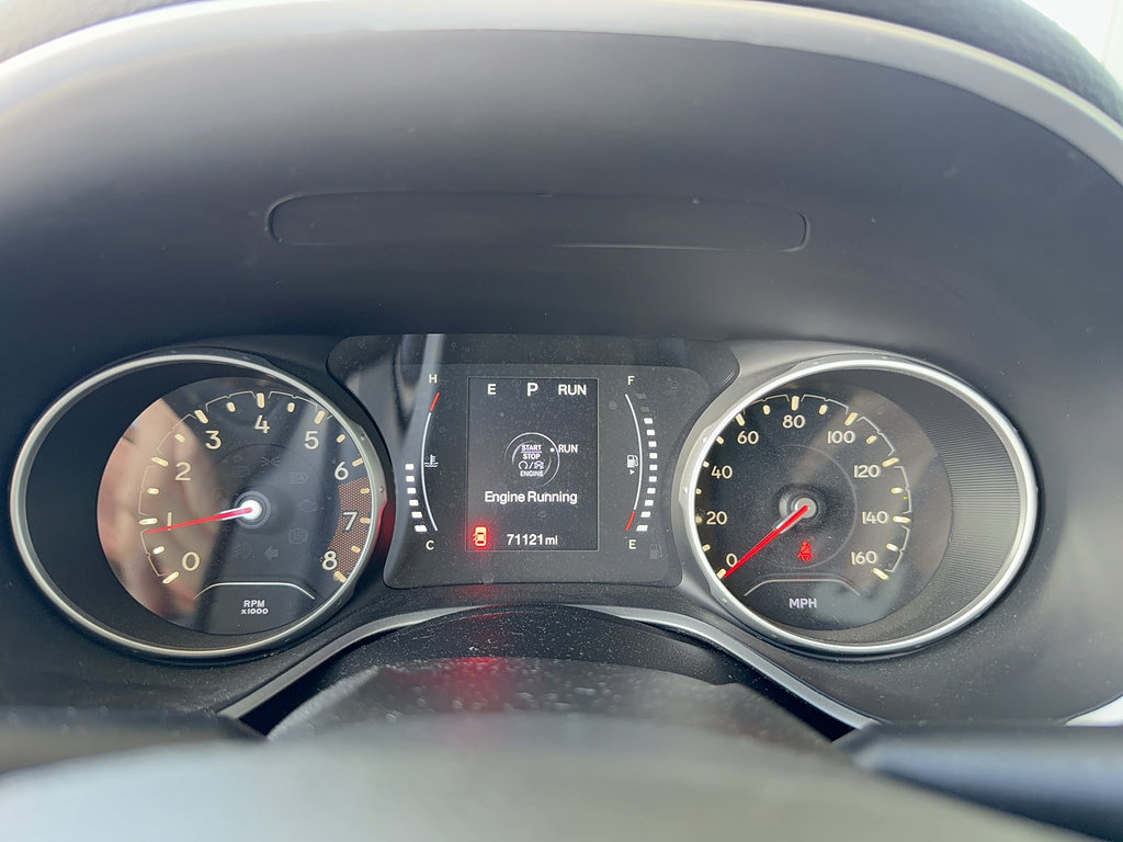 Used 2018 Jeep Compass Latitude FWD image 16