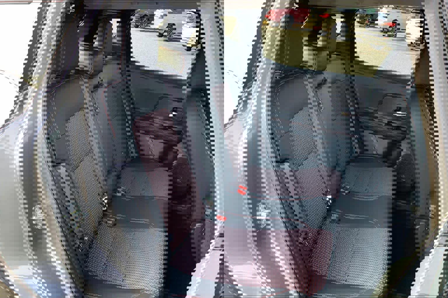 Used 2025 Nissan Kicks SR w/ Interior Electronics Package image 19