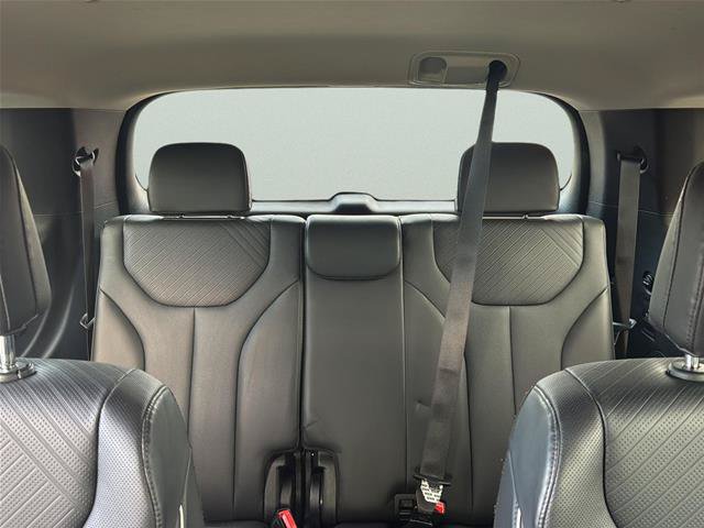 Used 2025 Hyundai Palisade SEL AWD/4WD image 16