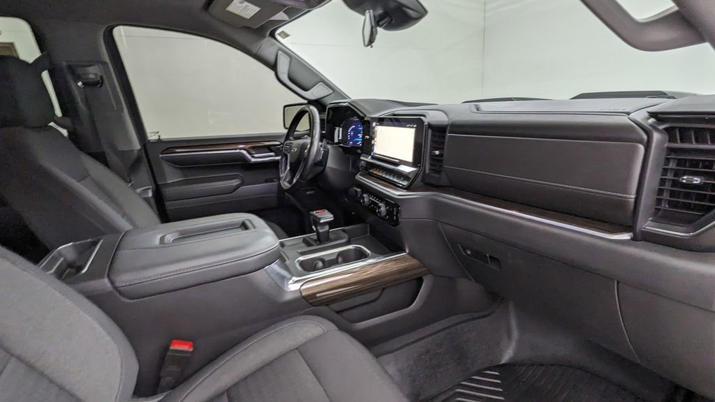 Used 2022 Chevrolet Silverado 1500 LT Trail Boss w/ Convenience Package II image 38