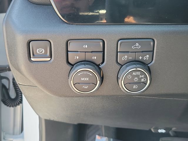 Used 2025 Chevrolet Silverado 2500 LT w/ Convenience Package AWD/4WD image 23