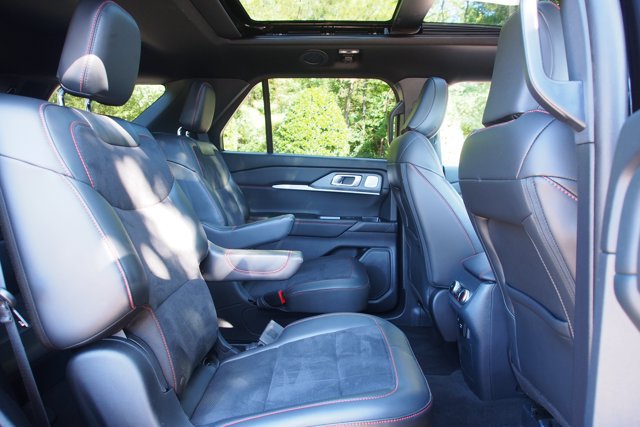 Certified 2025 Ford Explorer ST w/ Sun And Sound Package AWD/4WD image 15