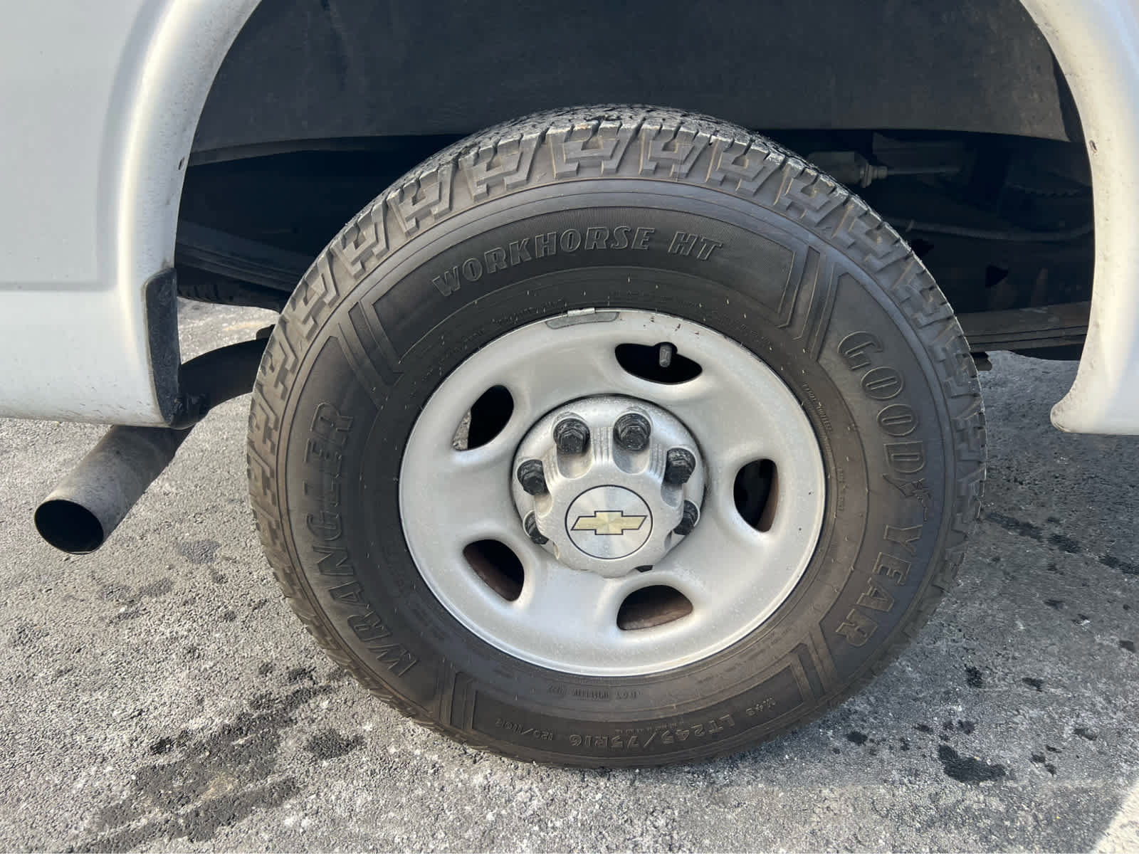 Used 2021 Chevrolet Express 2500 w/ Driver Convenience Package image 15