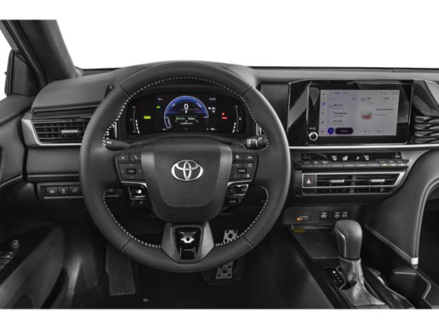 Used 2025 Toyota Camry SE FWD image 6