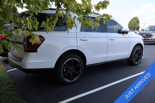 Certified 2023 Ford Expedition Limited AWD/4WD image 4
