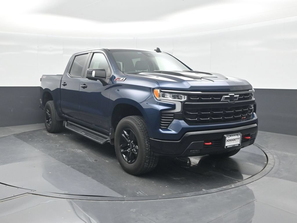 Used 2022 Chevrolet Silverado 1500 LT Trail Boss w/ LT Trail Boss Premium Package AWD/4WD image 8