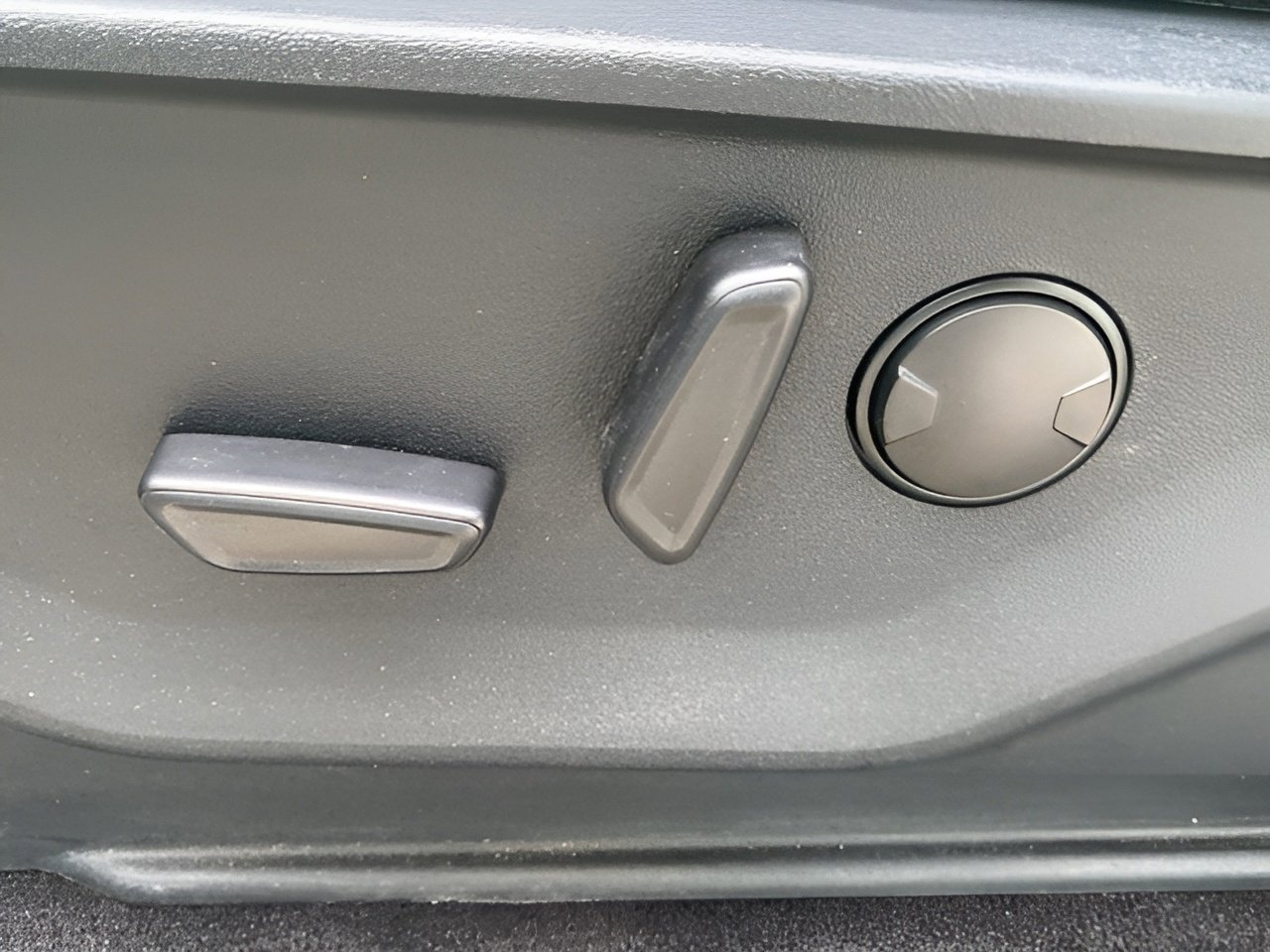 Certified 2021 Ford F150 XLT w/ Equipment Group 302A High image 10