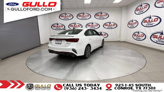 Used 2022 Kia Forte GT w/ GT Technology Package FWD image 9