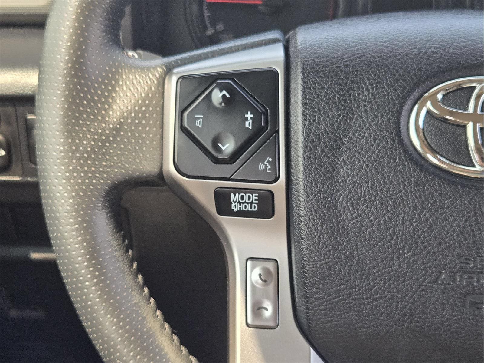 Used 2022 Toyota 4Runner SR5 Premium w/ Moonroof Package AWD/4WD image 26