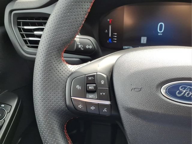Certified 2024 Ford Escape ST-Line w/ Tech Pack #1 AWD/4WD image 18
